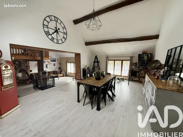 Loft 5 pièces 142 m²