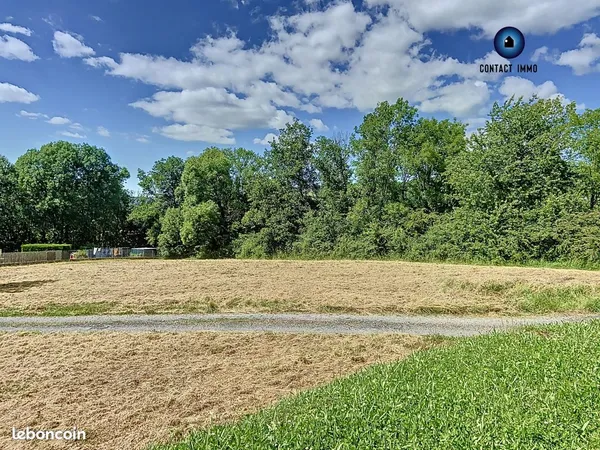 Terrain 2177 m² Allassac