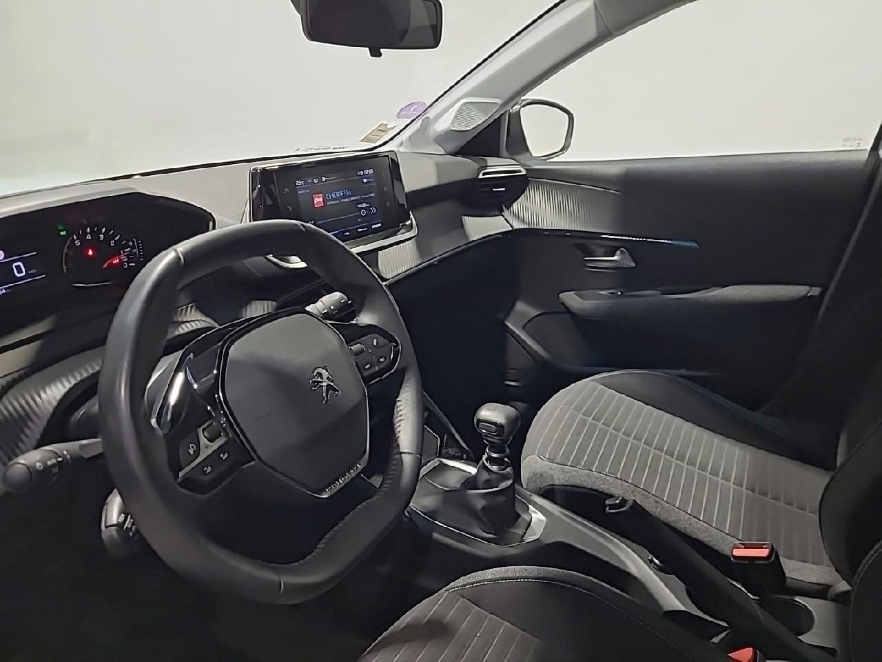 Peugeot 208 puretech 100 s&s bvm6 style — photo 9
