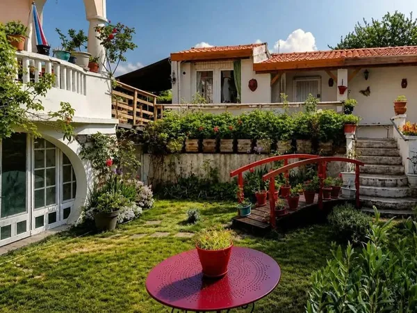 Maison 10 pièces 220 m²