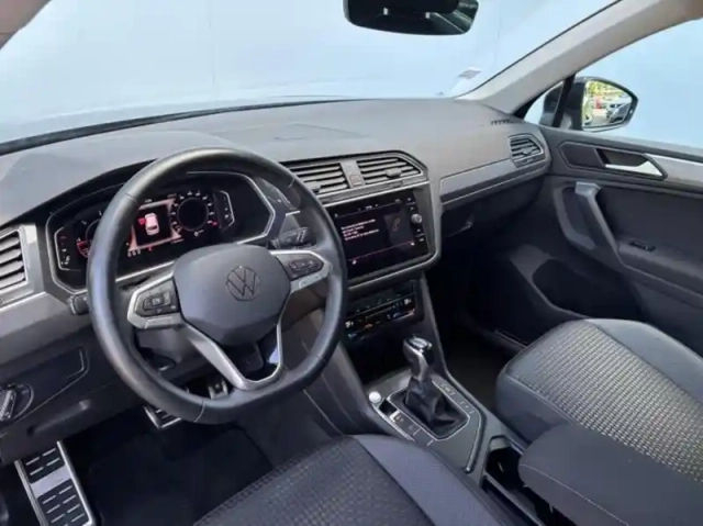 Volkswagen Tiguan 2.0 tdi 150ch active dsg7 — photo 12