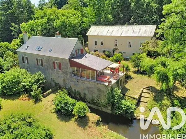 Maison 11 pièces 655 m²