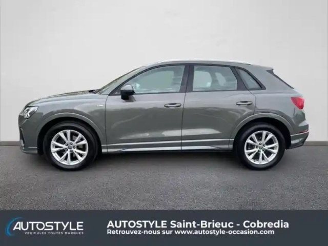 Audi Q3 35 tdi 150ch s line s tronic 7 — photo 17