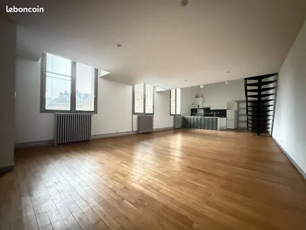 Loft 5 pièces 135 m²
