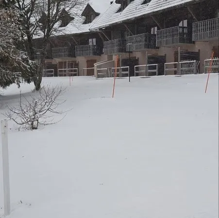 F2 27m2 terrasse Super Besse