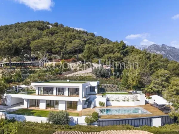Villa 6 pièces 250 m²