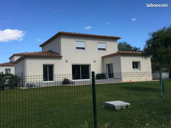 Maison Location Orange 6p 160m² 1713€