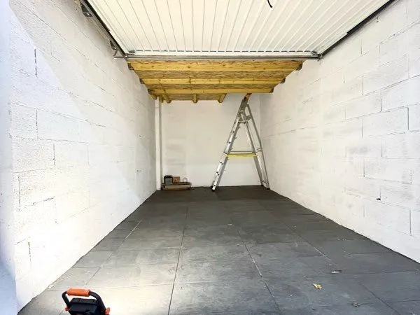 Box de stockage 26m2 superficie avec Mezzanine - Marseille