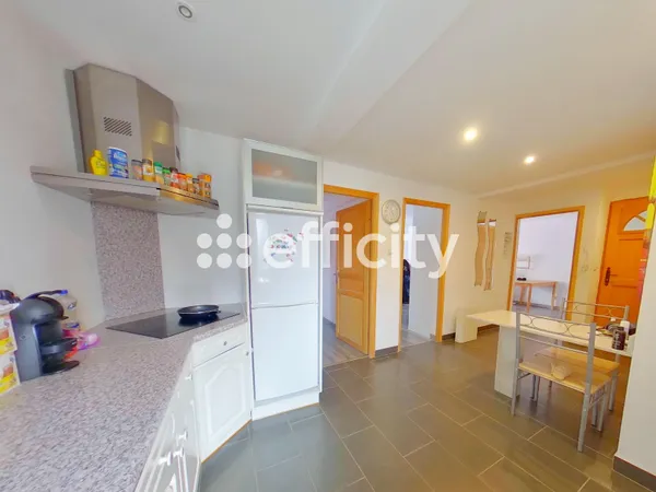 Maison 10 pièces 161 m²