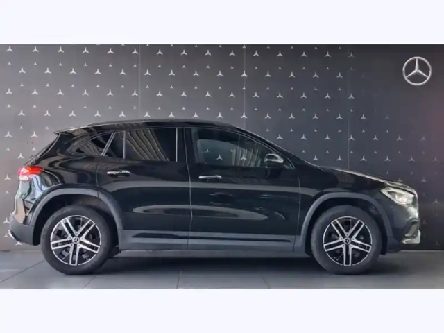 Mercedes Gla 200 d progressive line — photo 37