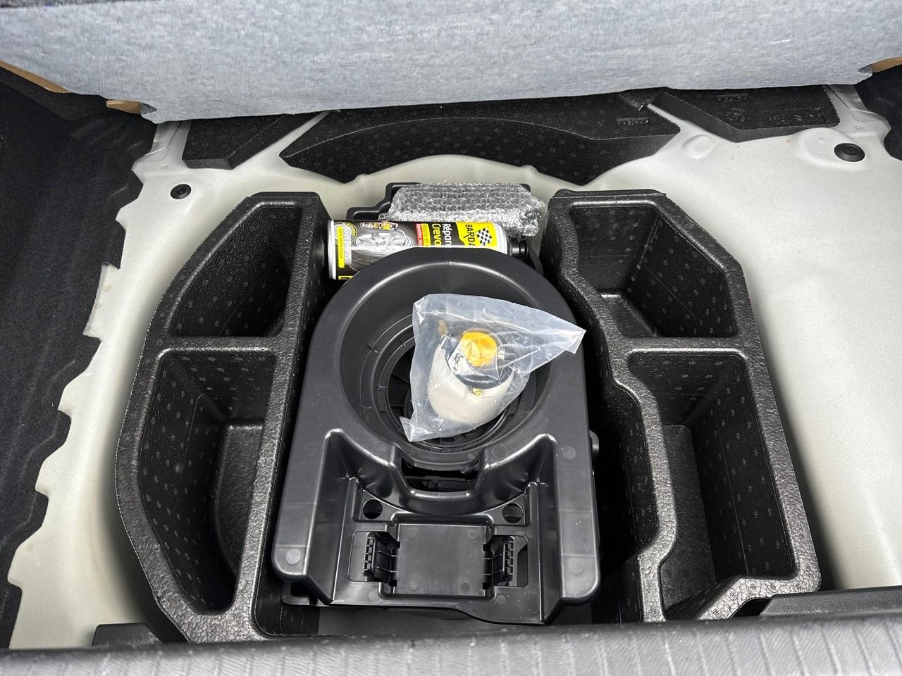 Peugeot 208 puretech 100 s&s eat8 active pack — photo 34