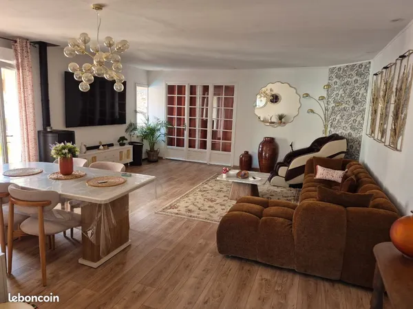 Coup de coeur assuré Magnifique maison semi-mitoyenne de 163 m² sans travaux 🏡