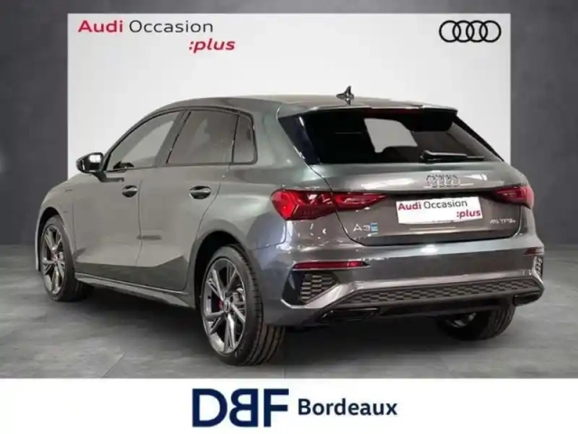 Audi A3 45 tfsie 245 s tronic 6 competition — photo 3