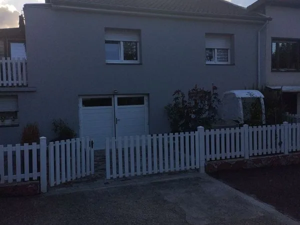 Vend petite maison dans impasse calme