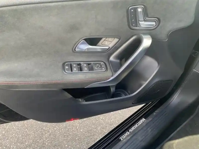 Mercedes Classe A 200 d amg line — photo 18