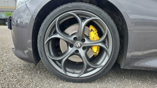 Alfa Romeo Giulia 2.2 JTD 210 Q4 AT8 - Veloce Ti – 2020 – 115288 km – Diesel – Boîte Automatique — photo 29