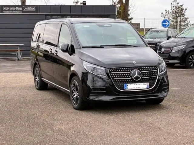 Mercedes Cla 300 d amg line long 8places — photo 24