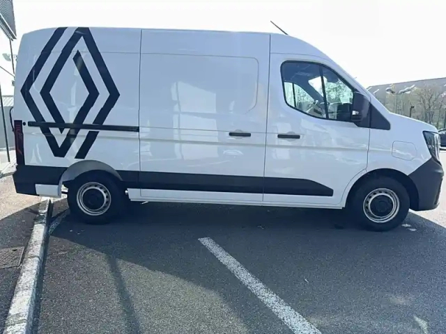 Renault Master electrique fgn l2h2 3t5 grande autonomie — photo 4