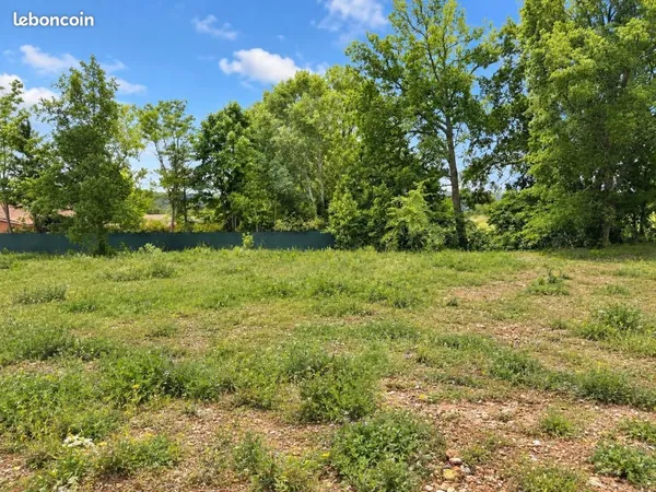 Terrain 1 000 m² Villecroze