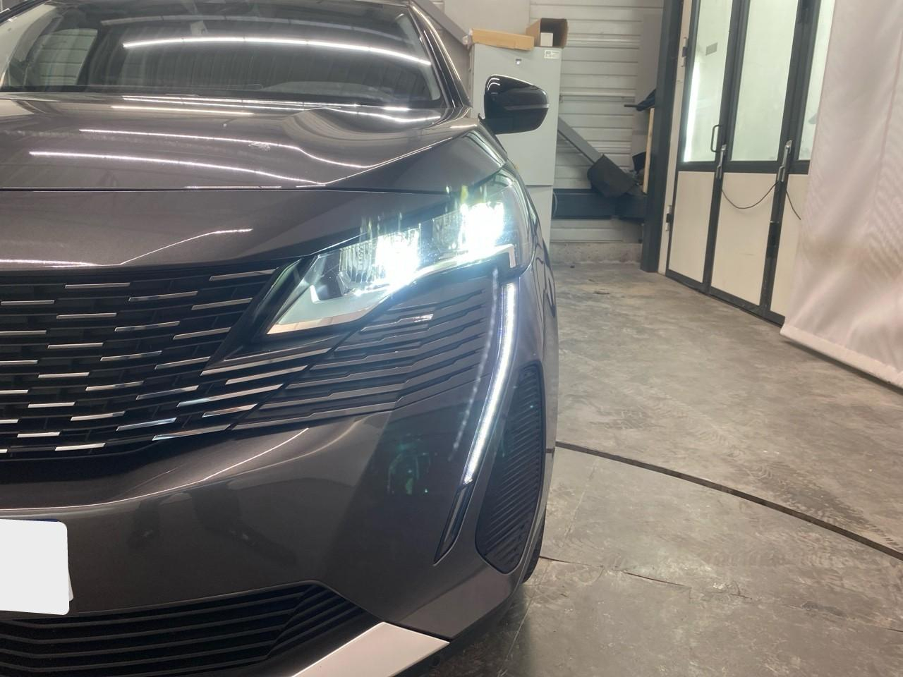Peugeot 3008 hybrid 225 e-eat8 allure pack — photo 29
