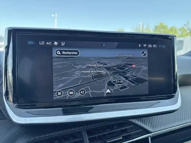 Peugeot 2008 puretech 100 s&amp;s bvm6 — photo 26