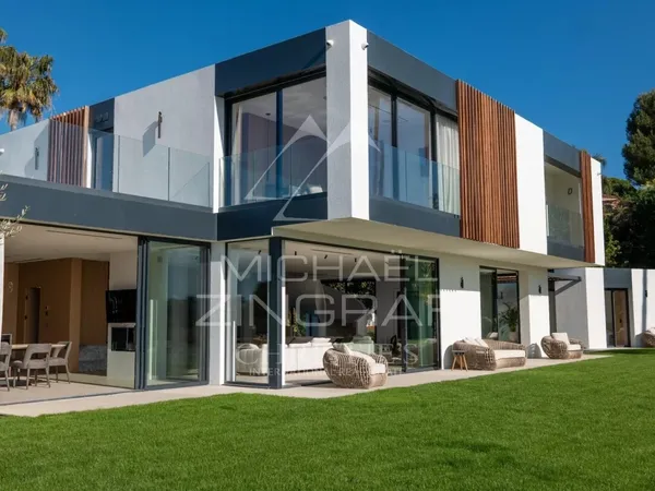 Villa contemporaine d'exception - versant ouest du Cap d'Antibes, à deux pas de l'Hôtel du Cap-Eden-