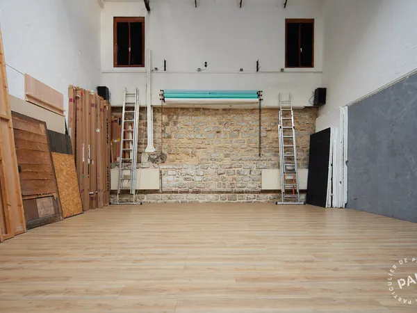Local professionnel 3 pièces 133 m²