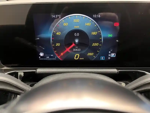 Mercedes Gla 200 d amg line — photo 20