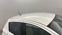 Toyota Yaris 100h France Business 5p RC18 — photo 22