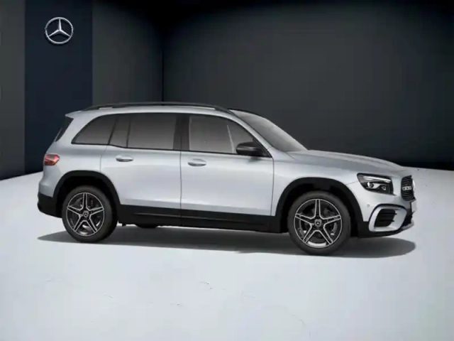 Mercedes Glb 200 d amg line — photo 17