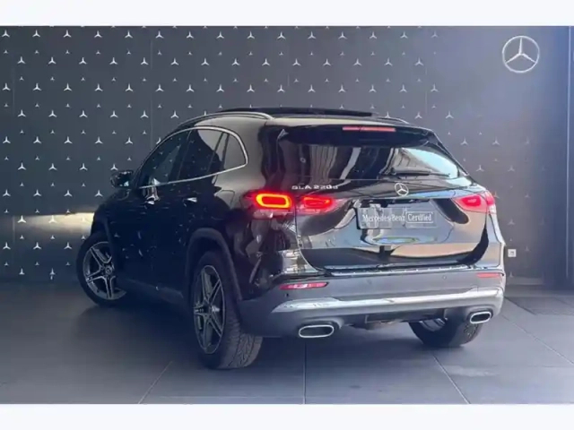 Mercedes Gla 220 d 4matic amg line — photo 27