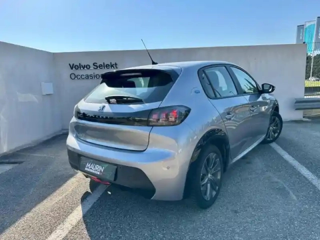 Peugeot 208 e- 136ch active pack — photo 3