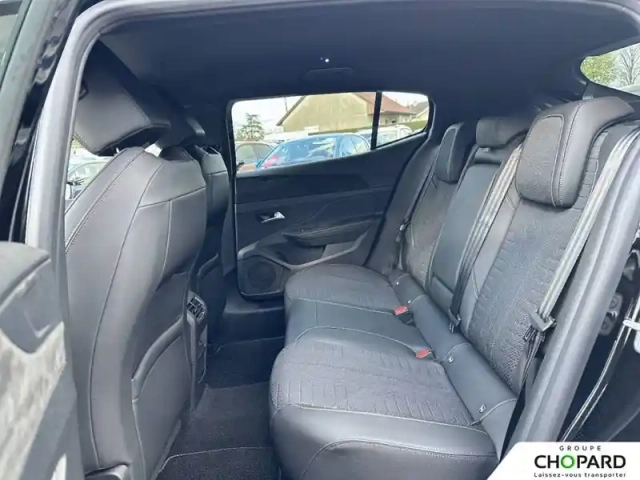 Peugeot 408 hybrid 145 e-dcs6 — photo 32