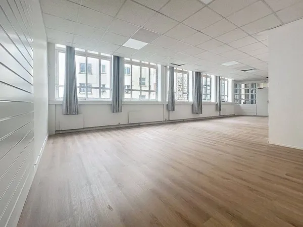 Bureaux 132 m²