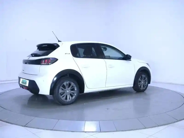 Peugeot 208 electrique 50 kwh 136ch — photo 73