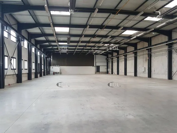 Local d'activité 1716 m²