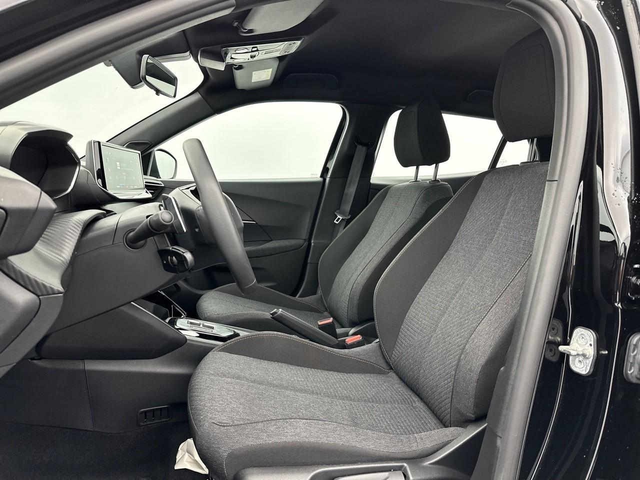 Peugeot 2008 hybrid 136 e-dcs6 style — photo 9