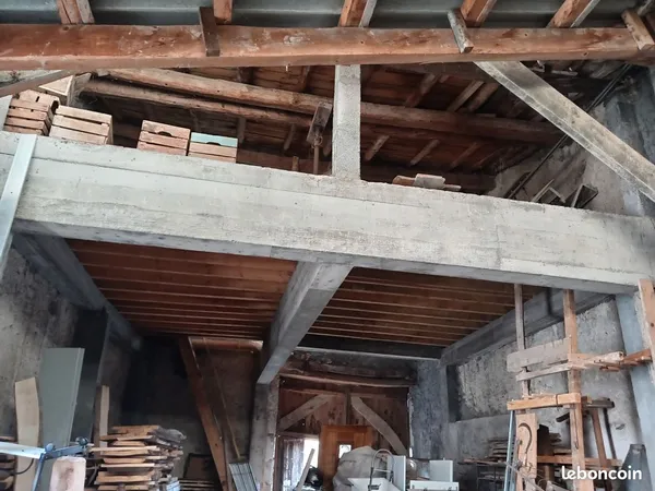 Local d’activité et entrepôt Vente Chanonat 1p 150m² 70000€