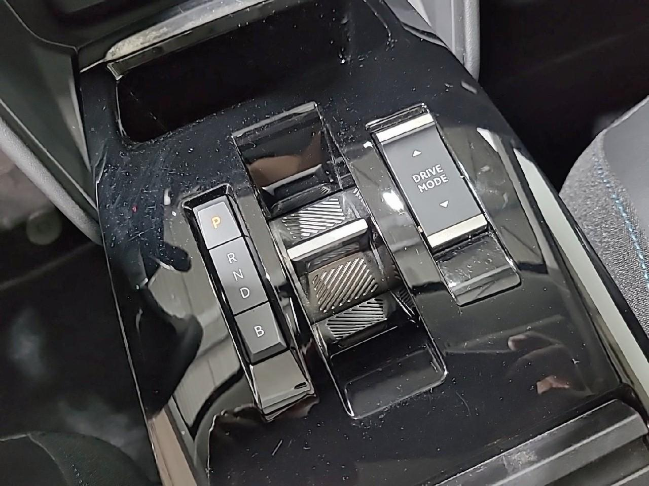 Citroën C4 e-c4 136 ch automatique feel pack — photo 21