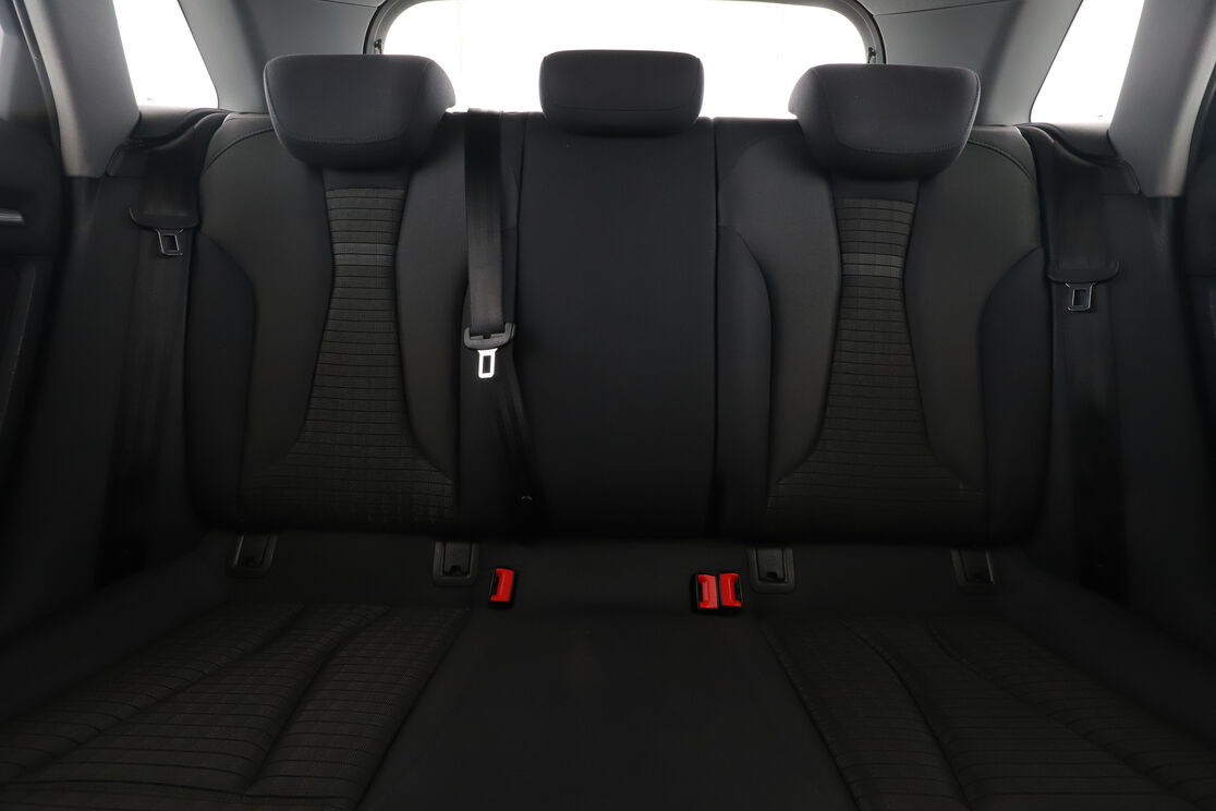 Audi A3 Sportback 35 TDI Sport S Tronic 7 — photo 14