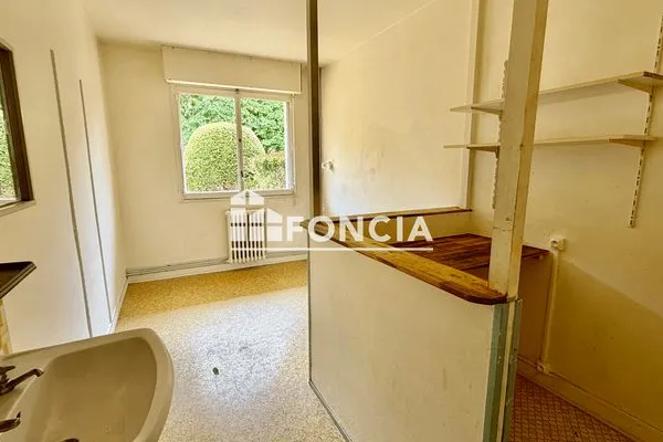 Studio 1 pièce 13 m²