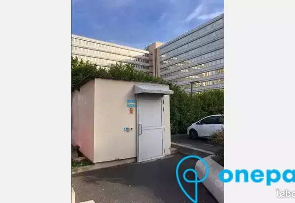 Parking/box 12 m² BAGNEUX
