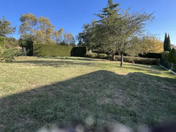 Terrain à bâtir de 728 m2