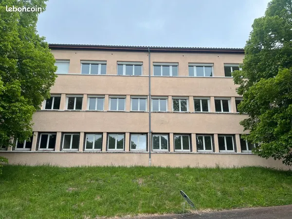 Immeuble 50 pièces 1300 m²