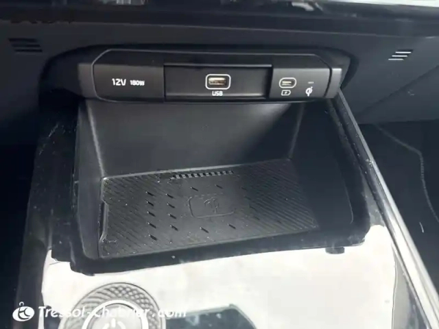 Kia Niro ev electrique 204 ch — photo 25