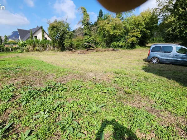 Terrain 774m²
