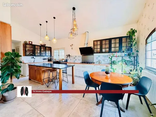 Maison 7 pièces 174 m²