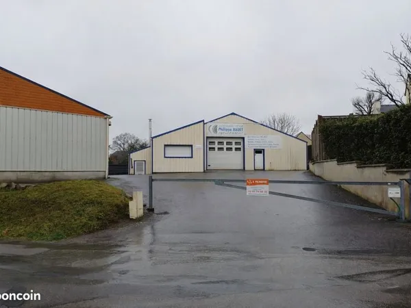 Local ,batiment industriel,atelier,commerce