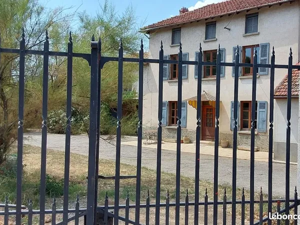 Maison 1900 avec dépendances
