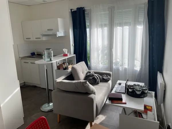 Loue appartement 35m² rez-de-jardin dans petite propriété